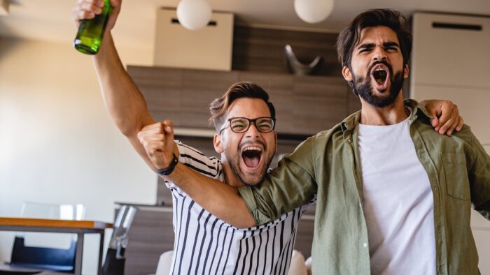 watching-sports-cheering